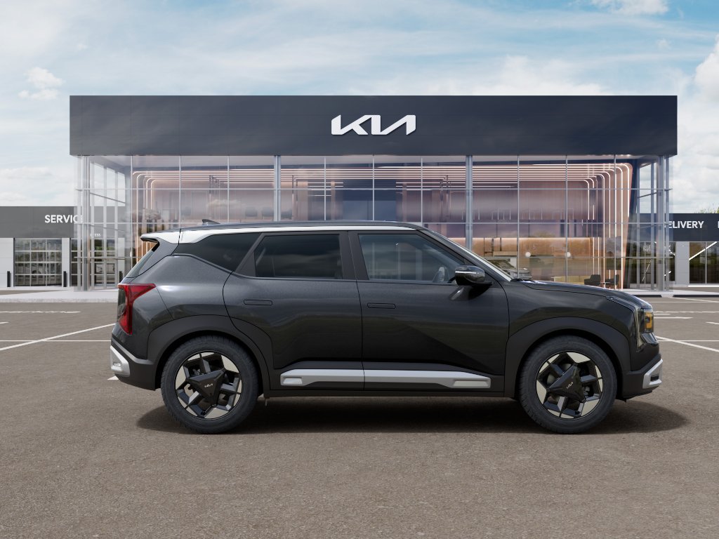 New 2027 Kia Seltos S FWD image 7