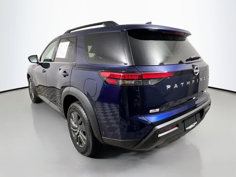 Used 2024 Nissan Pathfinder SV AWD/4WD image 8