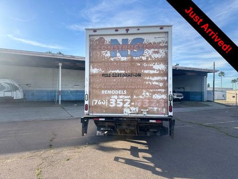 Used 2007 Chevrolet Express 3500 w/ Chrome Appearance Package image 2