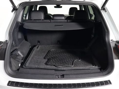 Used 2024 Volkswagen Tiguan SE R-Line AWD/4WD image 16