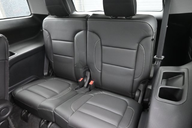 Used 2017 GMC Acadia SLT FWD image 16
