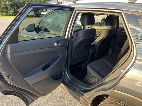 Used 2021 Hyundai Tucson Value FWD image 18