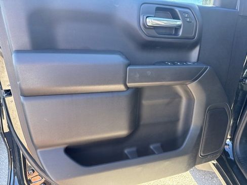 Used 2025 Chevrolet Silverado 1500 Custom image 13