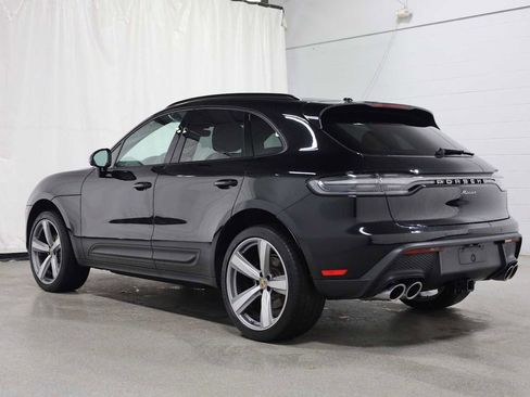 Certified 2024 Porsche Macan image 3