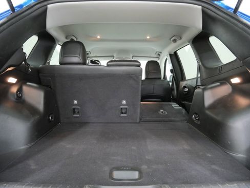 Used 2021 Jeep Cherokee Latitude Plus AWD/4WD image 26