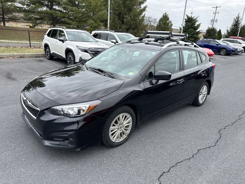 Used 2018 Subaru Impreza 2.0i Premium image 4