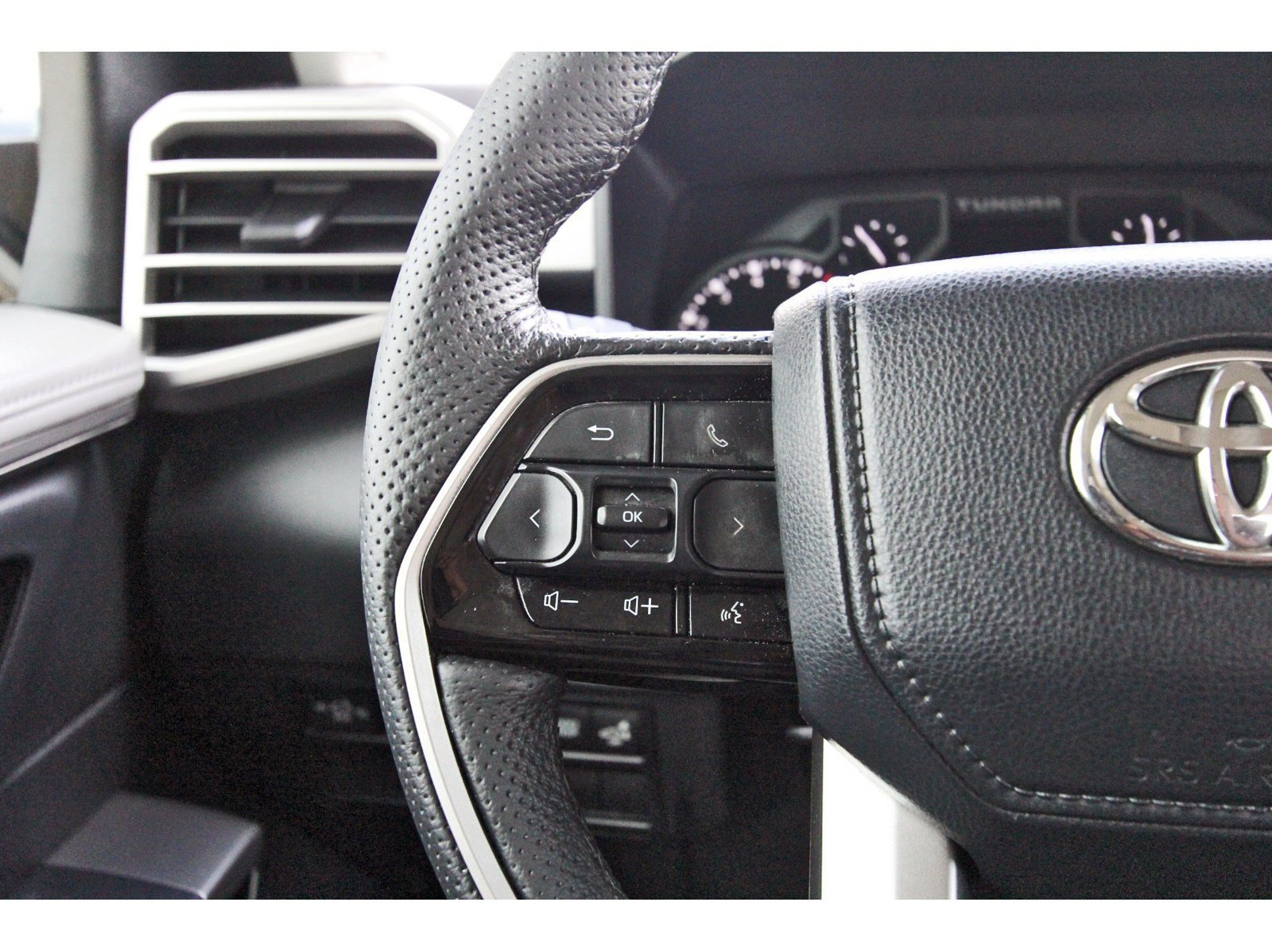 Used 2022 Toyota Tundra Limited RWD image 23