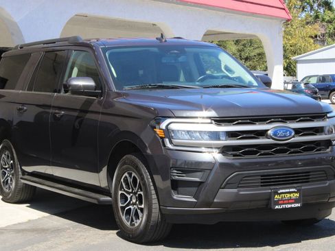 Used 2024 Ford Expedition Max XLT RWD image 3