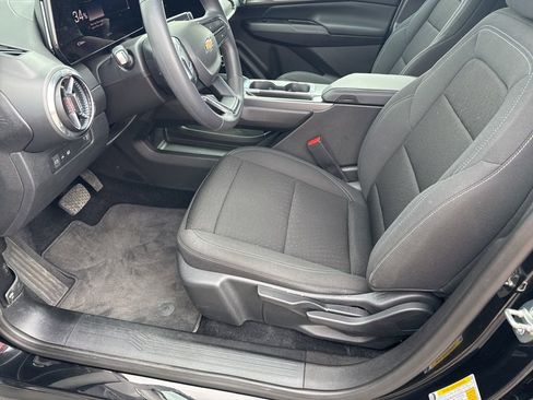 Used 2025 Chevrolet Equinox EV LT FWD image 16