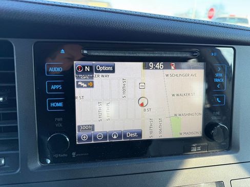 Used 2015 Toyota Sienna XLE Premium image 19