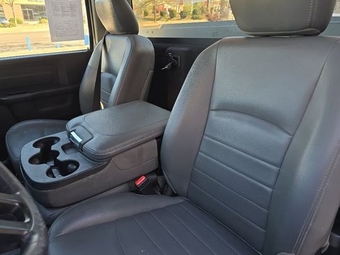 Used 2015 RAM 2500 Tradesman image 7