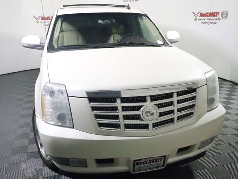 Used 2009 Cadillac Escalade EXT AWD/4WD image 17
