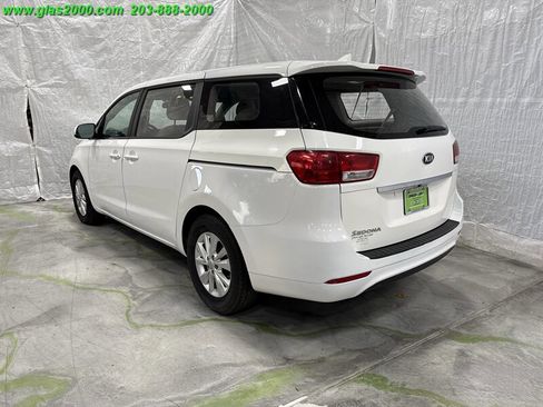Used 2018 Kia Sedona L image 7