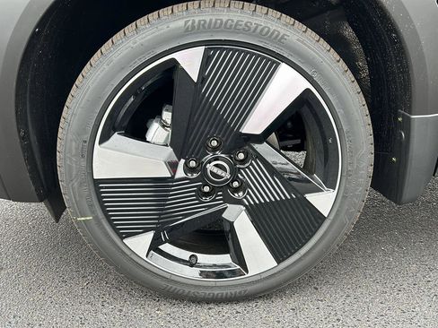 New 2026 Nissan Kicks SR image 9