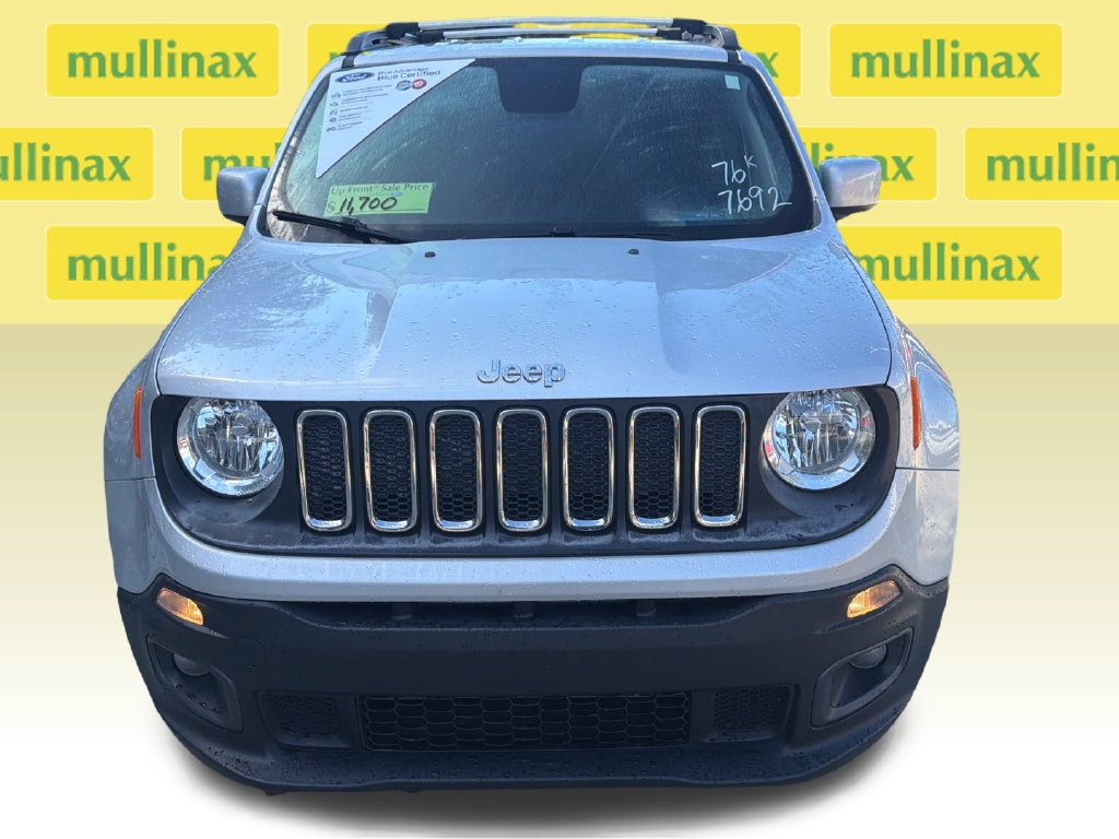 Used 2018 Jeep Renegade Latitude FWD image 15
