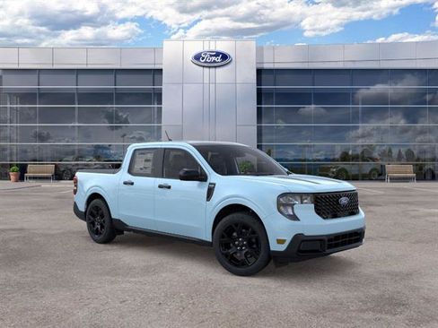 New 2026 Ford Maverick XLT w/ Equipment Group 301A AWD/4WD image 7