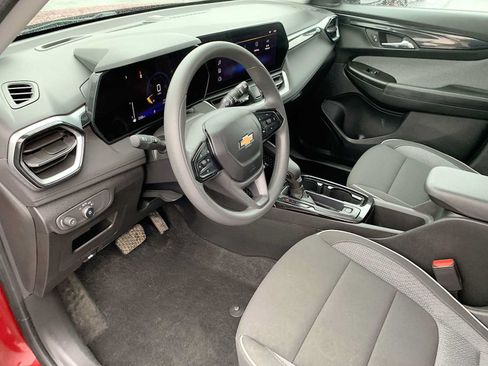 Certified 2024 Chevrolet TrailBlazer LS w/ LS Convenience Package FWD image 10