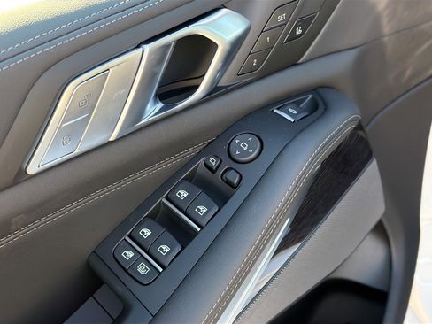 New 2026 BMW X7 xDrive40i w/ M Sport Package image 23