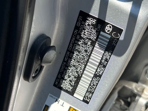 Used 2021 Toyota Prius LE FWD image 33