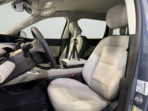 New 2026 Lincoln Nautilus Premier AWD/4WD image 10