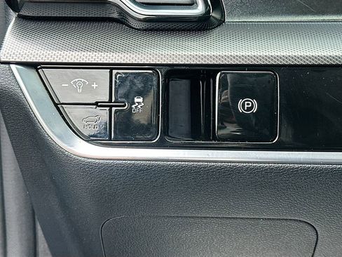 Certified 2025 Kia Sportage SX image 10