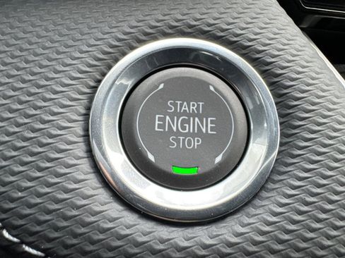 New 2026 Chevrolet Equinox LT w/ Safety and Technology Package FWD image 22
