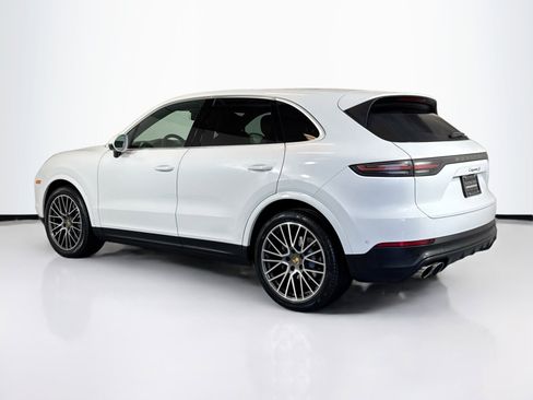 Used 2022 Porsche Cayenne S image 3