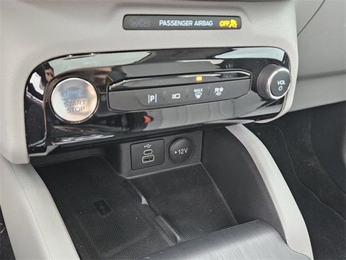 New 2026 Ford Escape SE w/ PHEV Premium Package image 21