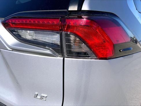 Certified 2021 Toyota RAV4 LE w/ Carpet Mat Package (TMS) image 29