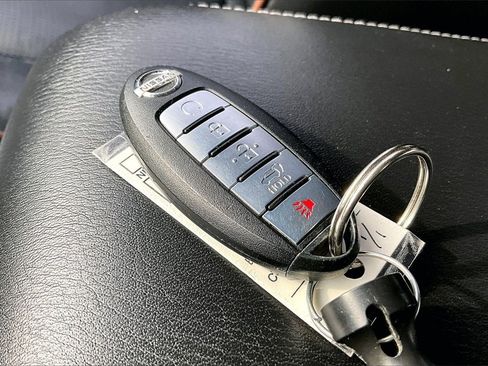 Used 2019 Nissan Armada Platinum w/ Captain's Chairs Package image 11