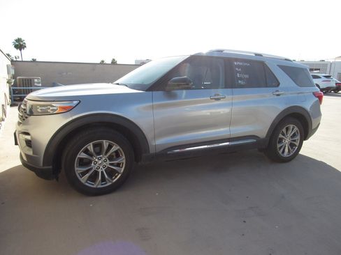 Used 2021 Ford Explorer Limited w/ Equipment Group 301A image 1