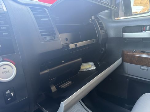 Used 2011 Toyota Tundra Limited w/ Memory Pkg RWD image 19