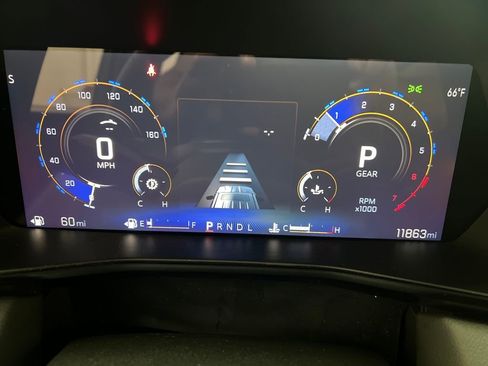 Used 2024 Chevrolet Colorado LT w/ LT Convenience Package II image 16