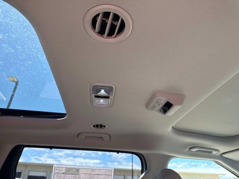 New 2026 Kia Carnival SX w/ SX Dark Edition Package FWD image 15