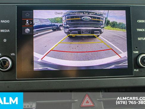 Used 2024 Kia Sportage LX image 32