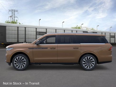New 2025 Lincoln Navigator L Black Label image 3