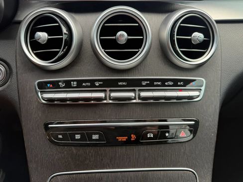 Used 2021 Mercedes-Benz GLC 300 4MATIC image 22