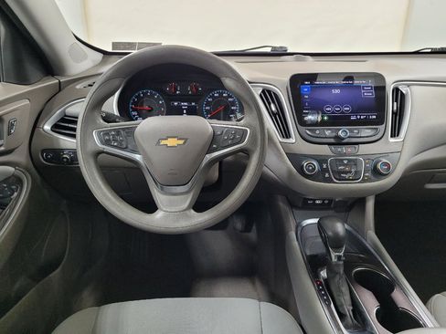 Used 2022 Chevrolet Malibu LS FWD image 22