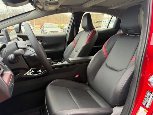 New 2026 Toyota Prius Plug-In Hybrid image 5