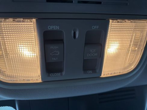 Used 2018 Honda CR-V EX image 34