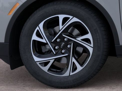 New 2026 Lincoln Nautilus Premier AWD/4WD image 19