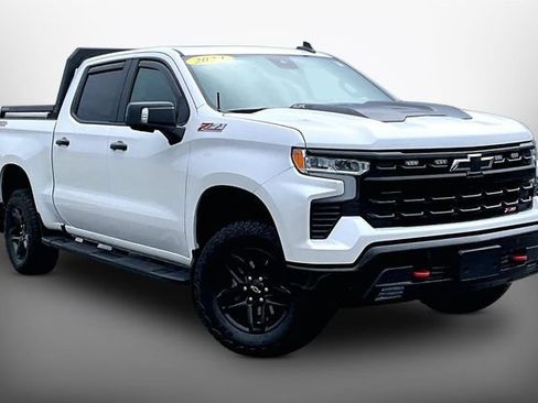 Used 2024 Chevrolet Silverado 1500 LT Trail Boss w/ LT Trail Boss Premium Package AWD/4WD image 10