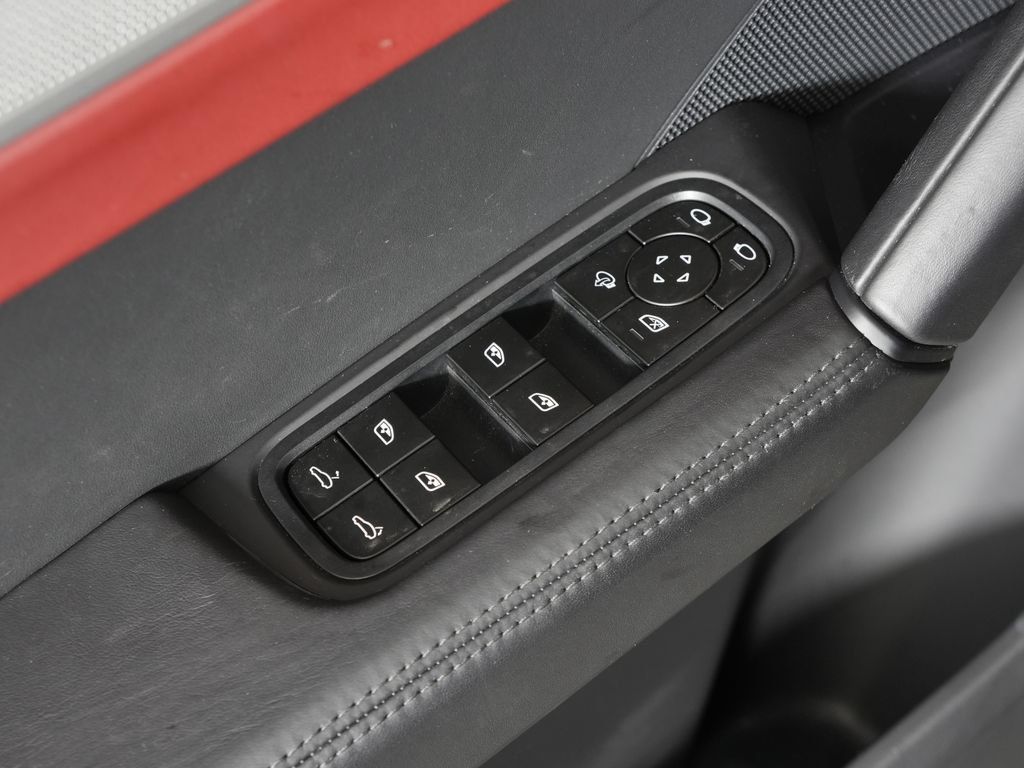 Certified 2024 Porsche Cayenne S AWD/4WD image 19
