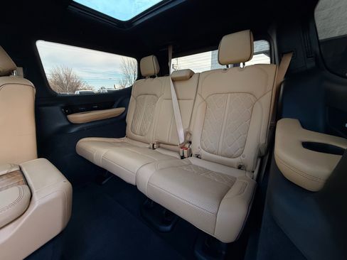 Used 2022 Jeep Grand Wagoneer Series III w/ Rear Seat Video Group 1 image 38