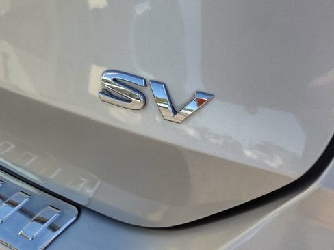 Used 2018 Nissan Rogue SV image 39