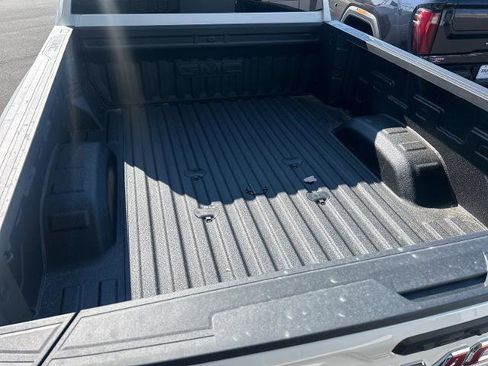 Used 2026 GMC Sierra 2500 Denali AWD/4WD image 5