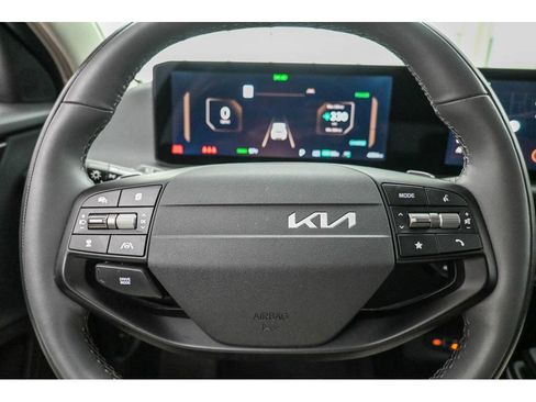 Certified 2025 Kia EV6 Light w/ Light LR Technology Package AWD/4WD image 21