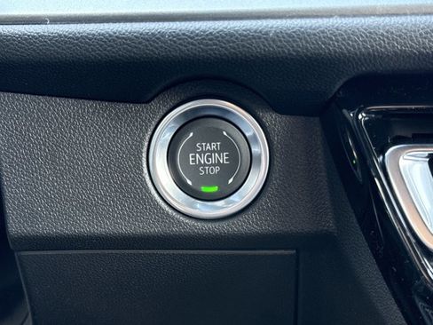 New 2026 Chevrolet Traverse LT w/ Sun and Wheel Package image 24