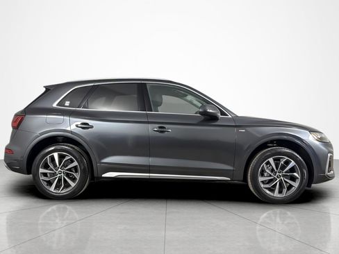 Used 2023 Audi Q5 2.0T Premium Plus w/ Premium Plus Package AWD/4WD image 6