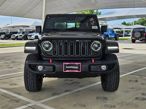 Used 2025 Jeep Gladiator Rubicon w/ Convenience Group image 6